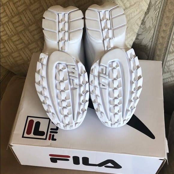 fila disruptor shiny white